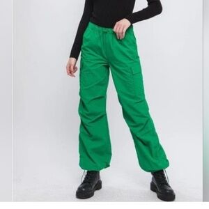 Green Women’s Cargo Paratrooper Parachute Athleisure Women’s Pants Size Medium